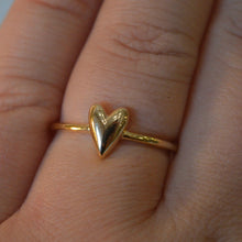 Load image into Gallery viewer, Minimalist Gold Vermeil Heart Ring
